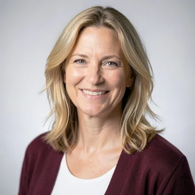 Photo of Carol Reynolds - Easy Family Dinners & Air Fryer Recipes That Actually Work